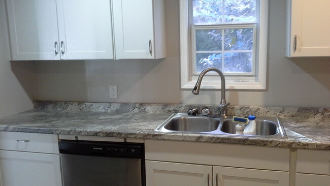 Photo - 2593 Nancelon Cir N