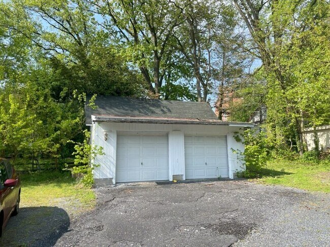 Photo - 19 W Cottage Ave Townhome