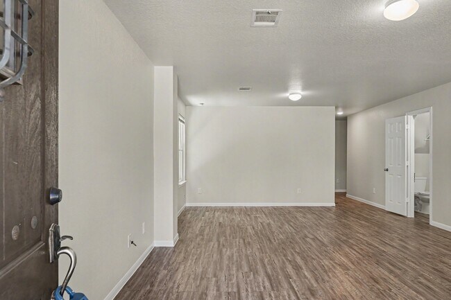Photo - 16701 E Hammon