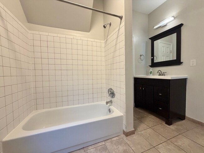 Photo - 1719 William Howard Taft Rd Unidad 1719-1