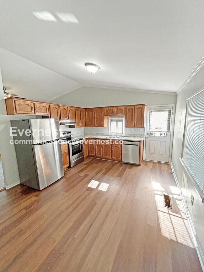 Photo - 1925 2nd Ave