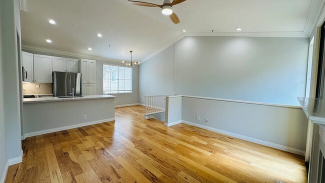 Building Photo - 802 Marinella Aisle Unit 132
