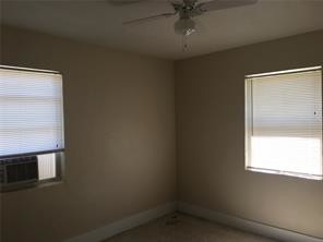 Photo - 528 NW 19th Ave