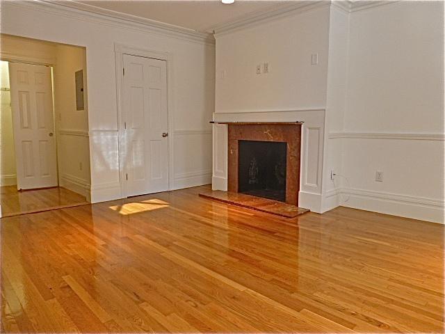 Building Photo - 256 Newbury St Unit #5 Rental
