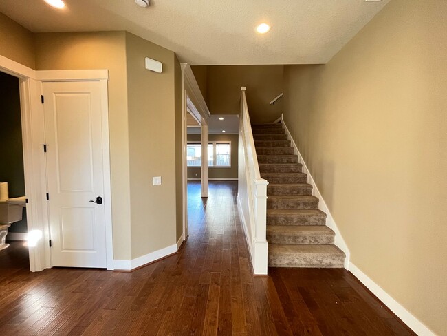 Photo - Gorgeous Craftsman House 4 Bed 2.5 Bath + Den w/ 2909 Sqft - Washer/Dyer, A/C and More!