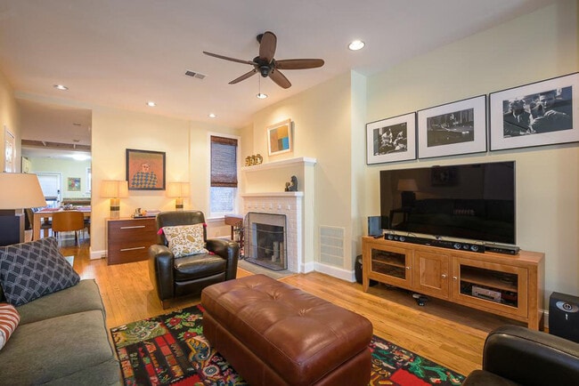 Photo - 504 Capitol Ct NE Unidad ID170373P