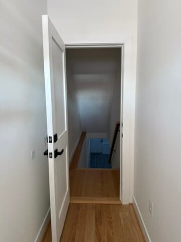 Building Photo - 3923 Roland Ave Unit Basement Apartment