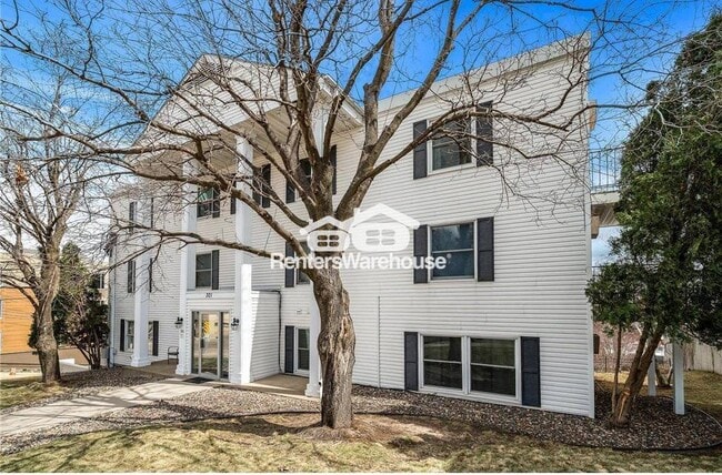 Photo - 301 3rd St S Unidad 104 Rental