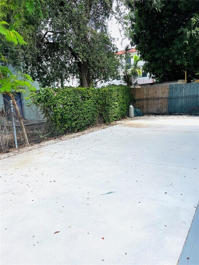 Photo - 2121 SW 4th St