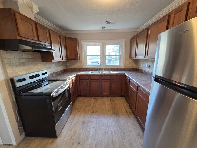 Photo - Charming 3-Bedroom Ranch Home with Fenced ...