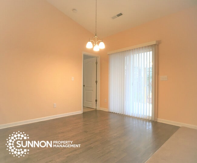 Photo - Beautiful 3BR 2BA Ranch with Backyard Oasis
