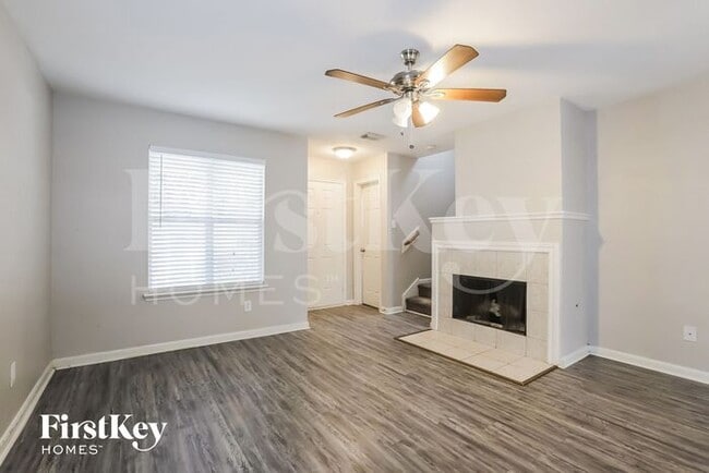 Photo - 411 Remington Creek Dr