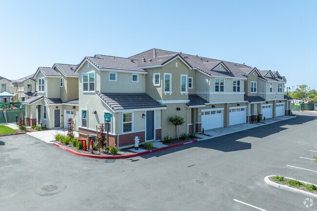 TERRACES AT STANFORD RANCH II