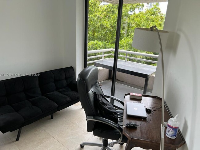 Photo - 3300 NE 191st St Unit 512