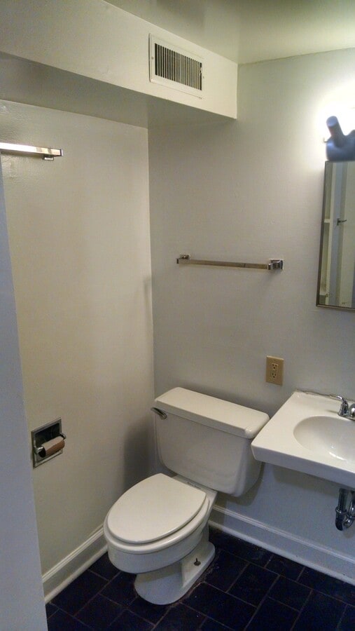 Photo - Studio Apartment tucked away in a quite forestry setting!