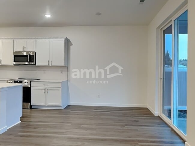 Photo - 5126 Turnstone St SE