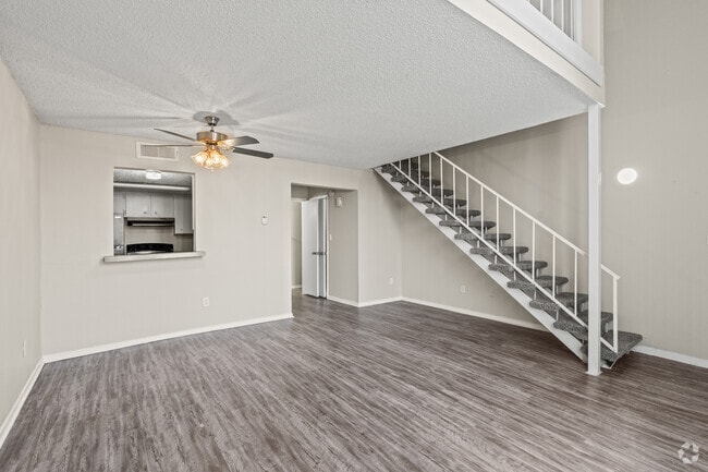 1BR, 1.5BA - 850SF
