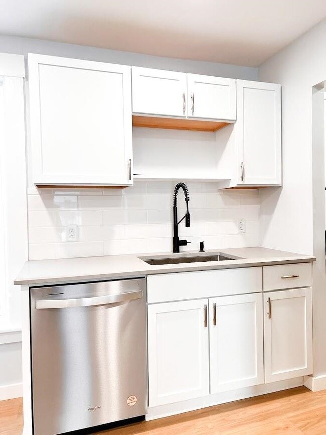 Photo - 178 Pleasant St Unit 1