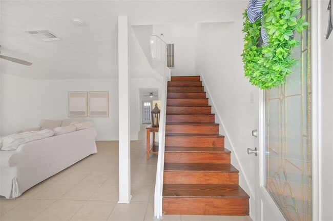 Photo - 3371 Continental Dr