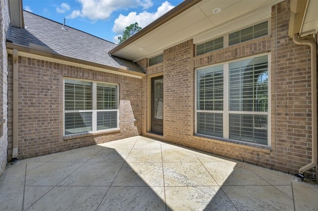 Photo - 42 Caprice Bend Pl