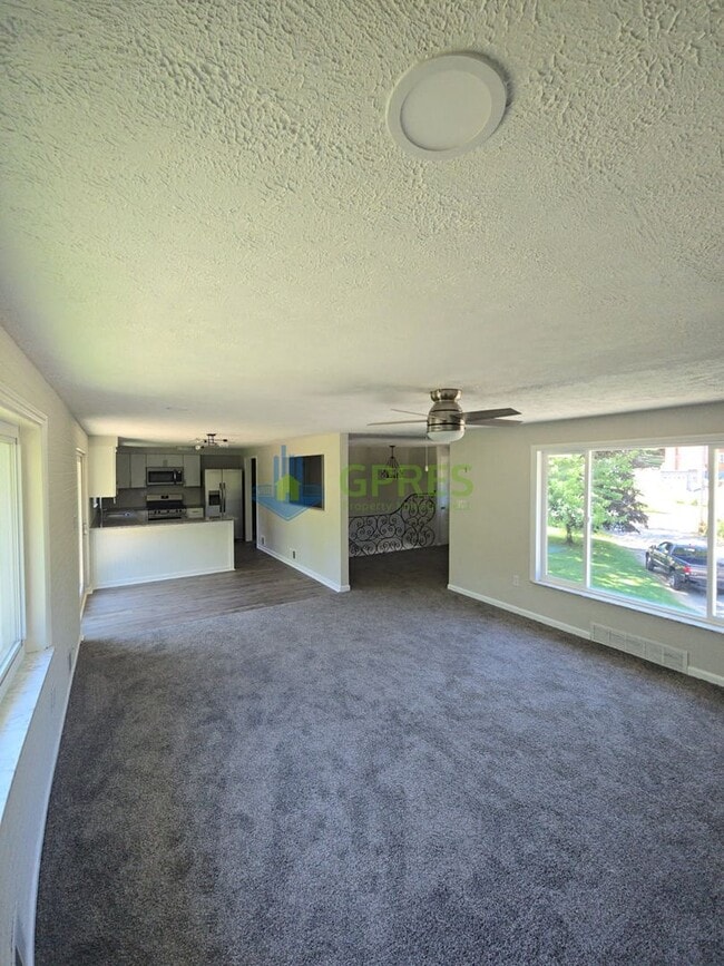 Photo - 5601 Rodgers St