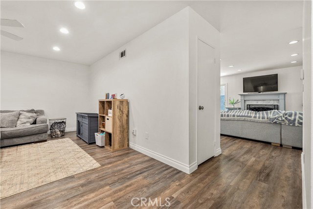 Photo - 15634 Wharff Ln