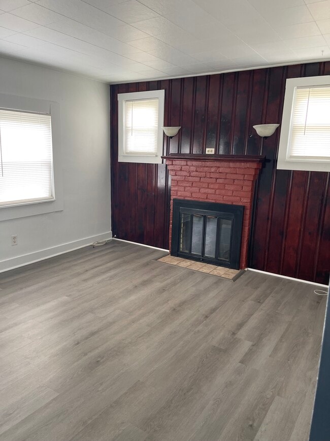 Photo - 603 W Calhoun St