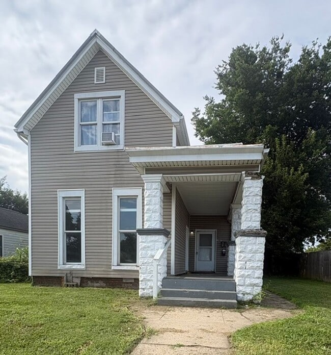 Building Photo - 1407 Fountain Ave Unit A