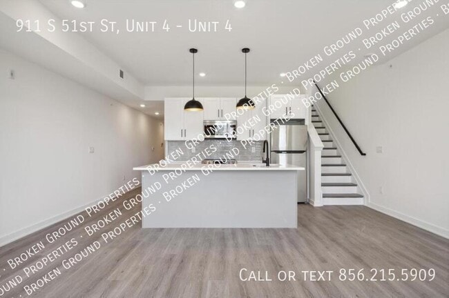 Photo - 911 S 51st St Unit 4