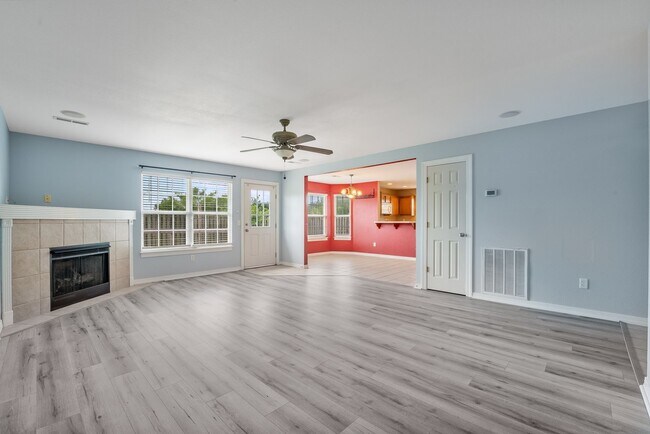 Photo - Charming 3-Bedroom, 2-Bathroom Home for Rent in Bentonville