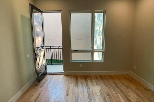 Building Photo - 151 Stanhope St Unit 2A