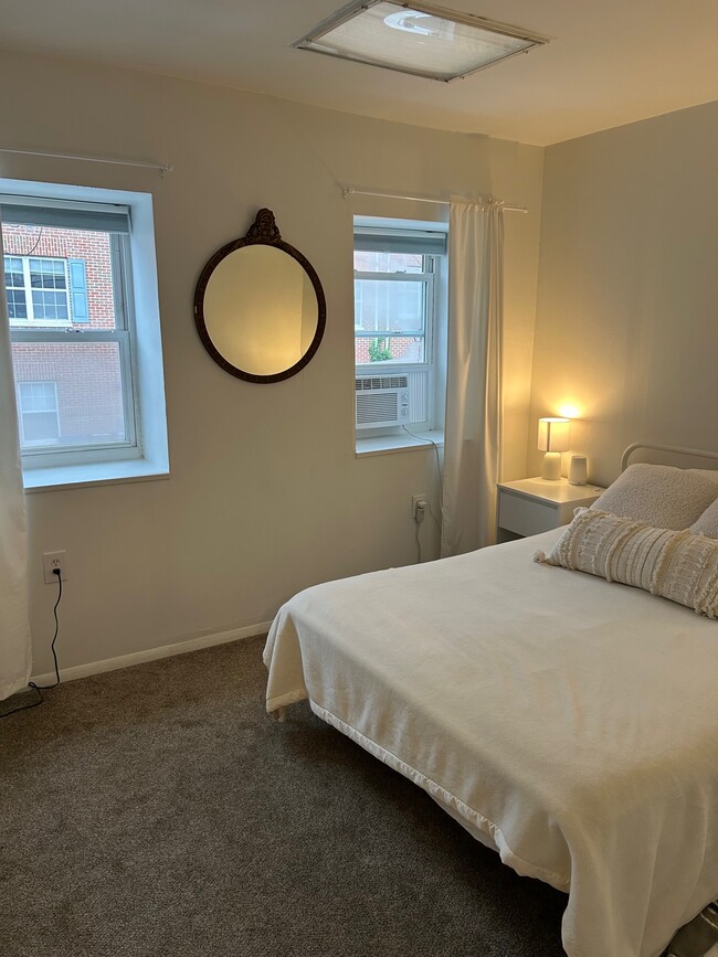 Photo - 353 E Hector St Unidad 1