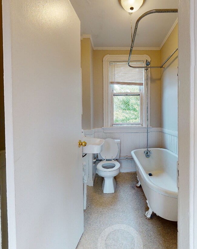 Photo - 568 Green St Unit 3