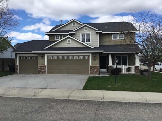 743 N Mudstone Way - 743 N Mudstone Way