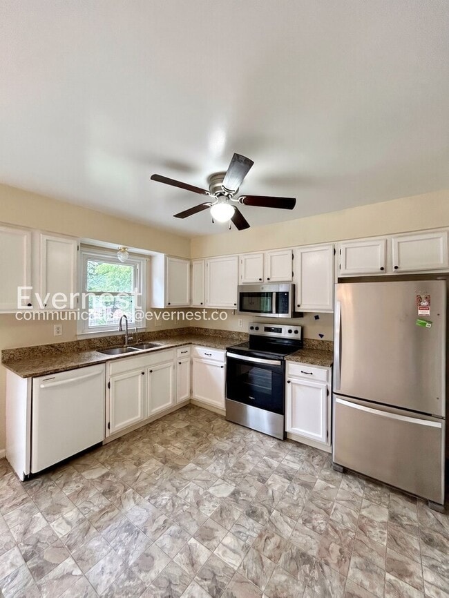 11406 Wentworth Ct