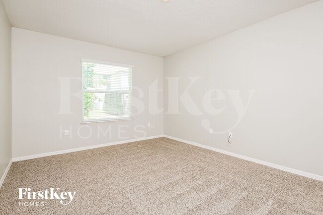 Photo - 107 Inconnu Ct House