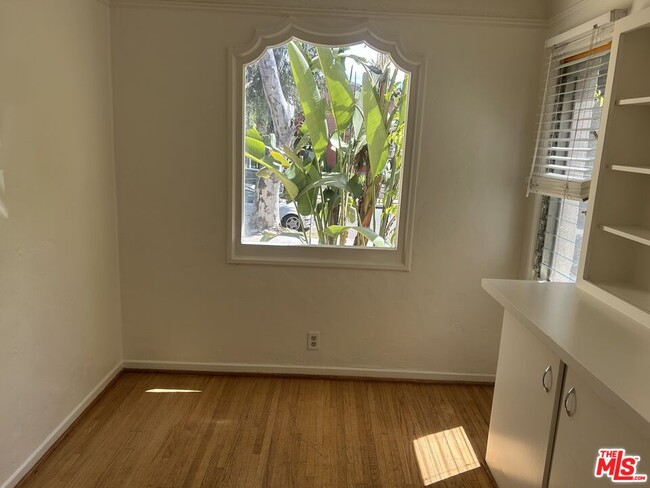 Photo - 1277 Ridgeley Dr