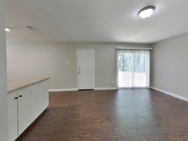 Photo - 5234 Jorns St