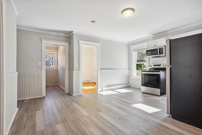 Building Photo - 33 Jackson St Unit 2