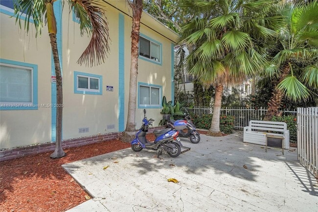 Photo - 1135 Euclid Ave Unit 207