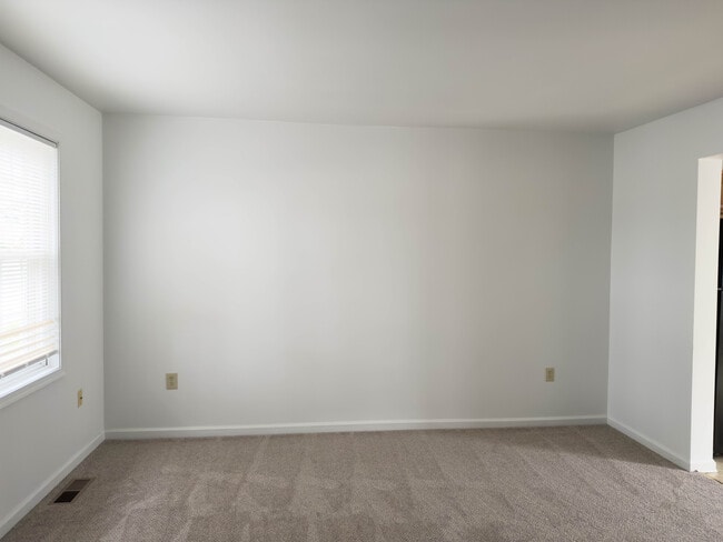 Photo - 80 Diller Ave