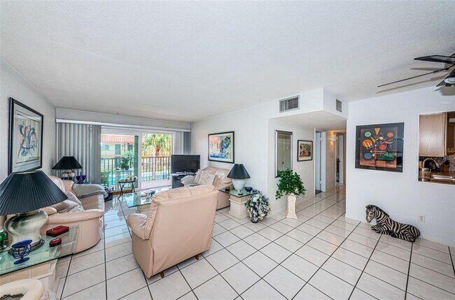 Photo - 10365 Paradise Blvd Unit 16