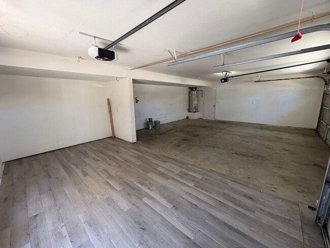 Photo - 703 W Russell Ave