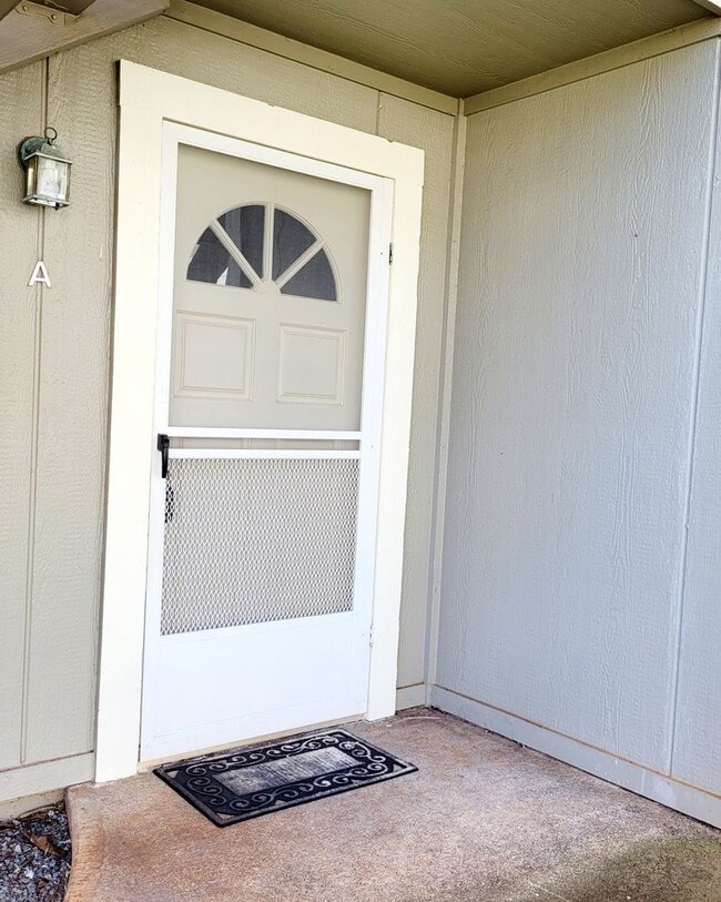 Photo - AVAILIBLE NOW | First Floor Condo: One Bedroom, One Bathroom & Spacious Lanai | Two Assigned Park...