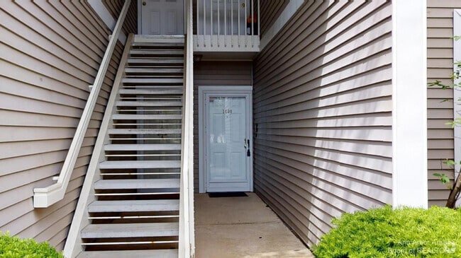 Building Photo - 1408 Fox Pointe Cir Rental