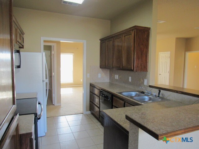 Photo - 3404 Jacob St