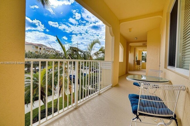 Photo - 38 Harbour Isle Dr E Unit 202