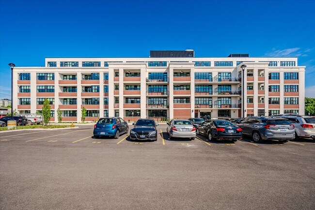 120 Huron St Unit 204