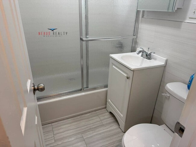 Photo - 23-54-54 31st St