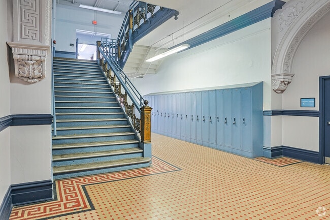 Sala - Residences at South High